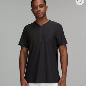 lululemon athletica Black Short Sleeve Tee